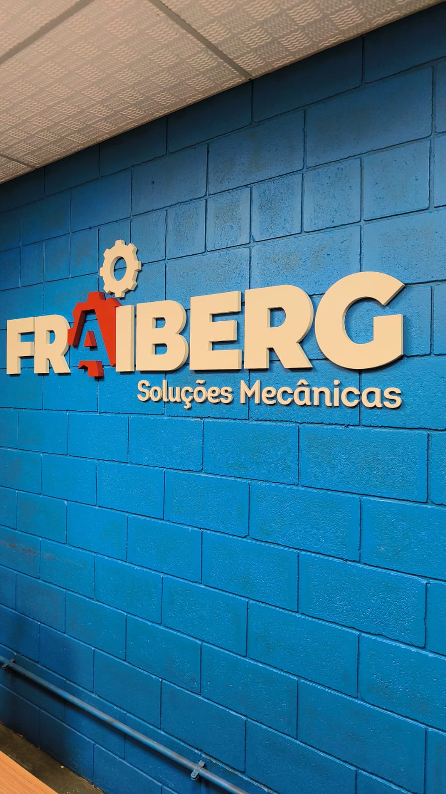 Fachada da Fraiberg Soluções Mecânicas na Avenida Farrapos, em Porto Alegre